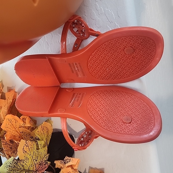 OPEN TO OFFERS Preloved Tory burch sandals - Picture 5 of 8